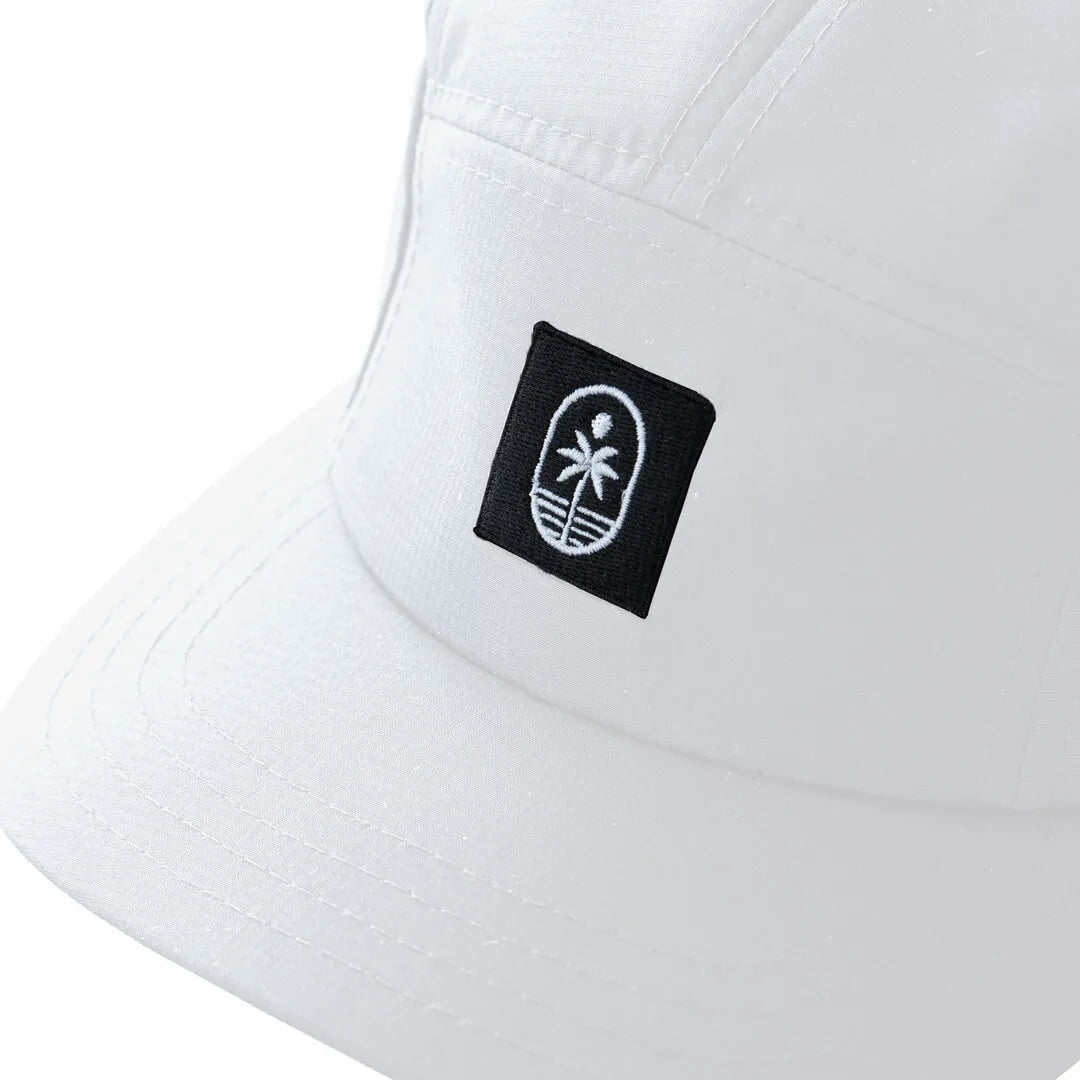 caribefijo_runnerhat_curved_WHITE_detail